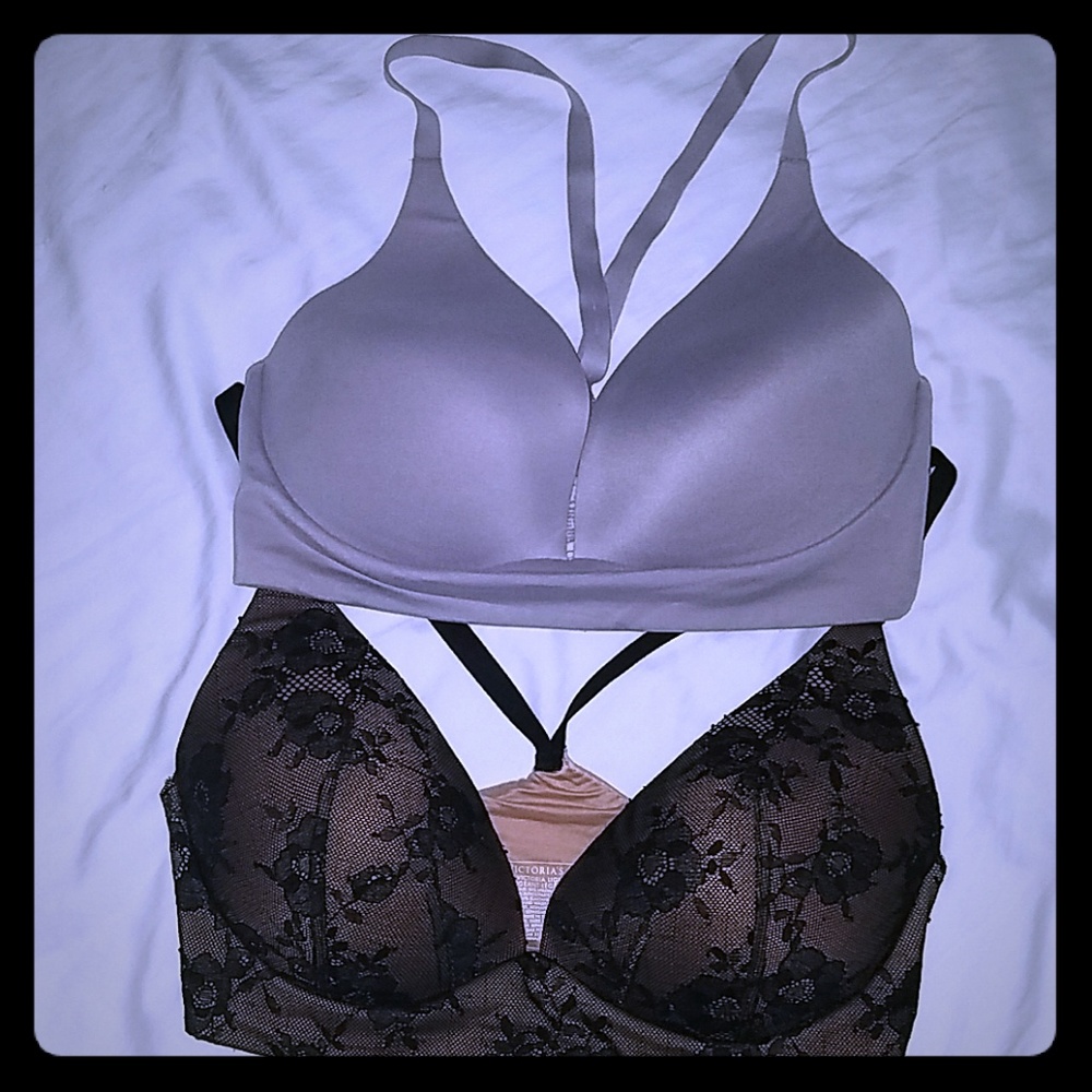 Victoria's Secret Body Lightly Lined Plunge bras